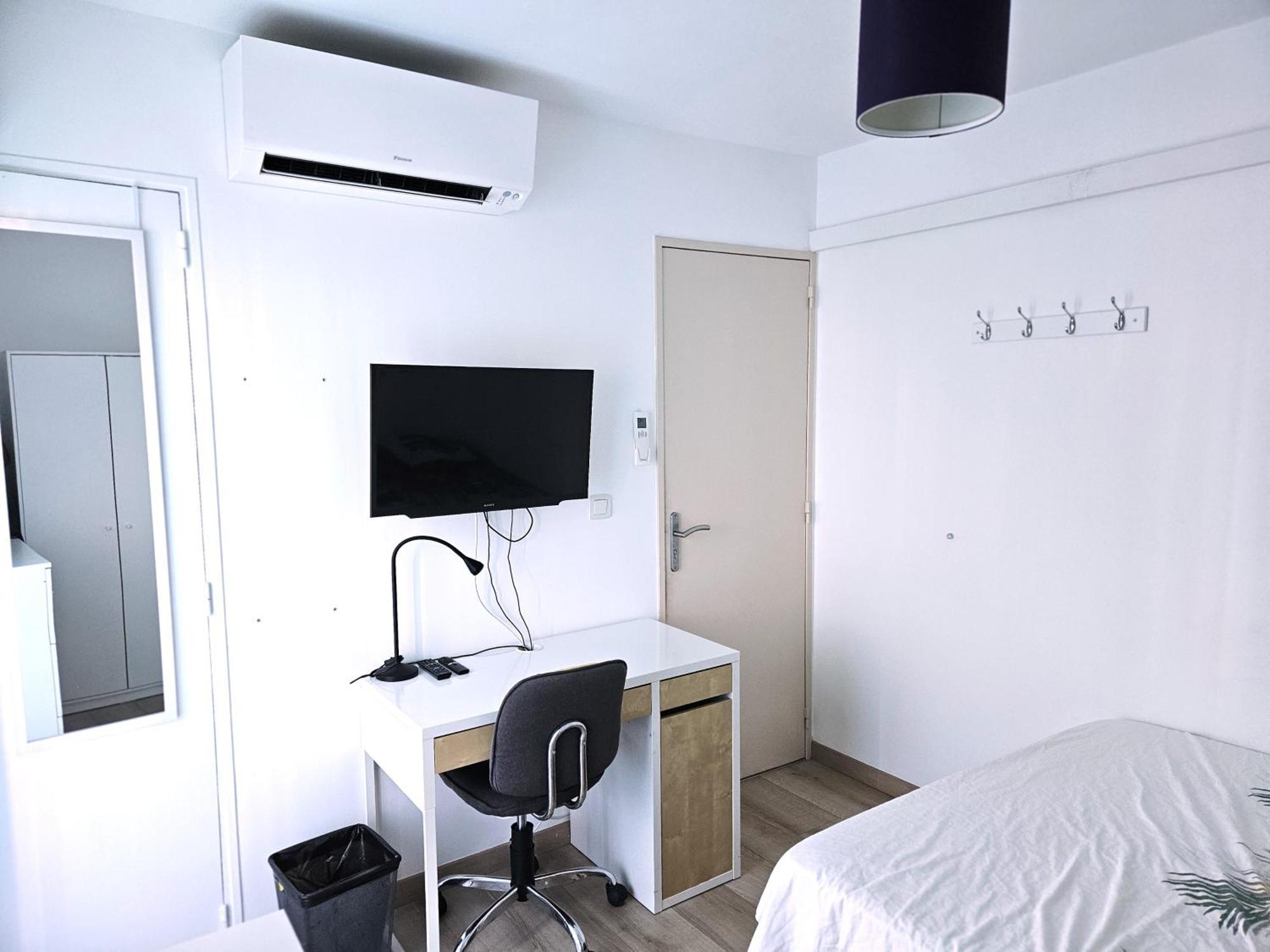 Chambre En Colocation Fille, Proche Mer, Climatisation تولون المظهر الخارجي الصورة