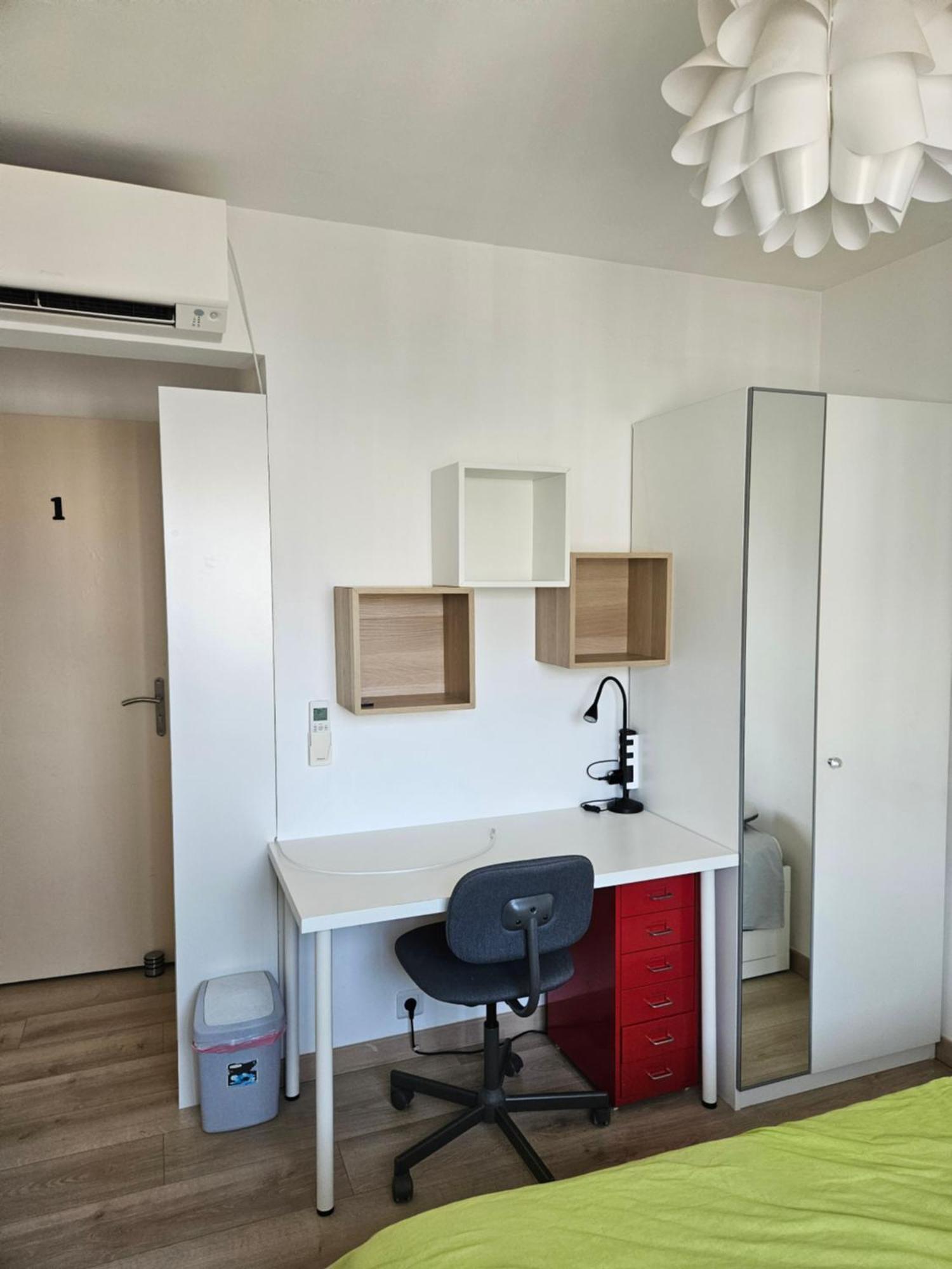 Chambre En Colocation Fille, Proche Mer, Climatisation تولون المظهر الخارجي الصورة