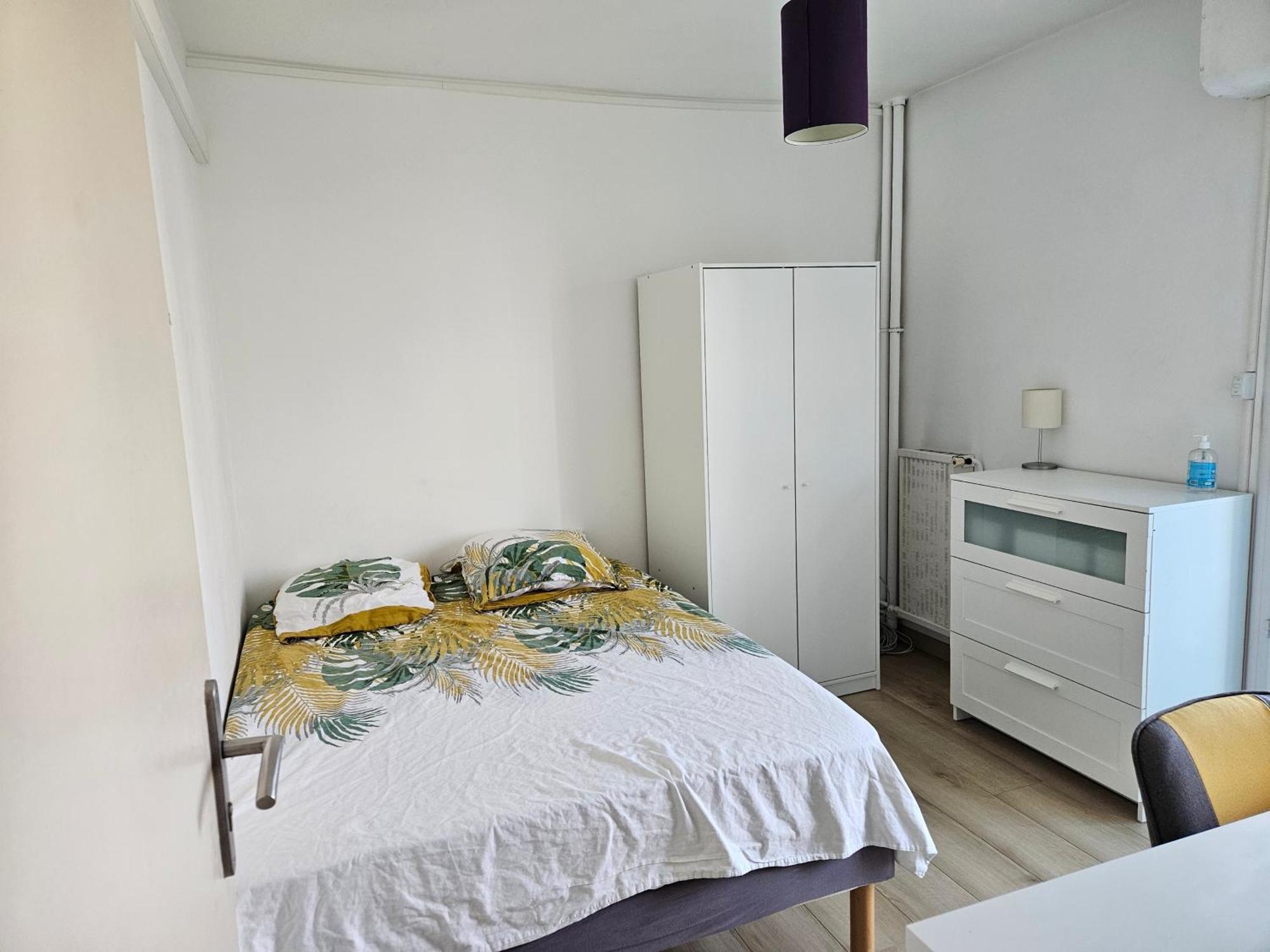 Chambre En Colocation Fille, Proche Mer, Climatisation تولون المظهر الخارجي الصورة