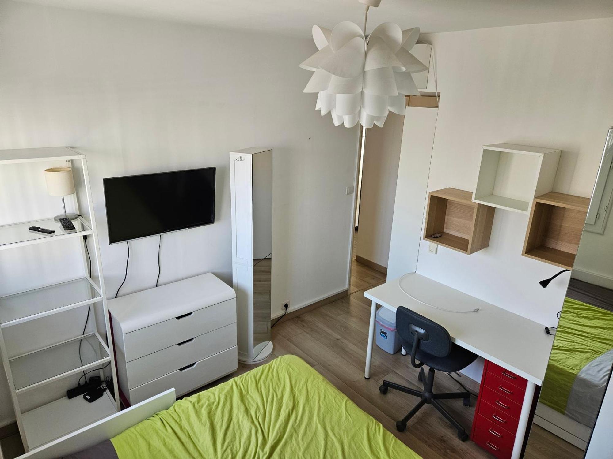 Chambre En Colocation Fille, Proche Mer, Climatisation تولون المظهر الخارجي الصورة